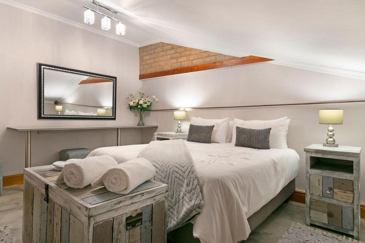Apartamento J's Audacious Living Montagu Exterior foto