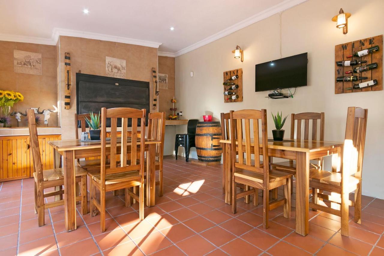 Apartamento J's Audacious Living Montagu Exterior foto